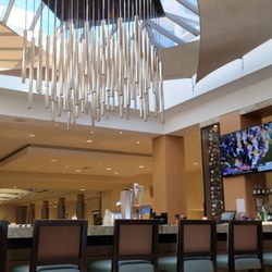 Harbor Bar & Bistro - Bar area