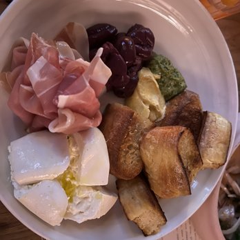 Los Balcones - prosciutto ham Fresh Mazzarella cheese All of our Chef'Special sauce - Peruvian Near Me - Los Angeles, California Los Balcones - prosciutto ham Fresh Mazzarella cheese All of our Chef'Special sauce - Peruvian Near Me - Los Angeles, California