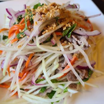 Sunflower Garden - Papaya Salad - ligh6 and refreshing - Vietnamese Near Me - San Francisco, California Sunflower Garden - Papaya Salad - ligh6 and refreshing - Vietnamese Near Me - San Francisco, California