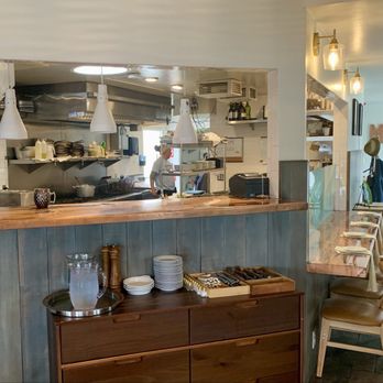 Mirazur Restaurant - Chef Ismael in his domain open kitchen talented and works well on the fly - Modern European Near Me - Baywood Park, California
