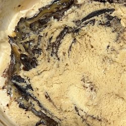 Kemps - Caramel Brownie Moose Tracks