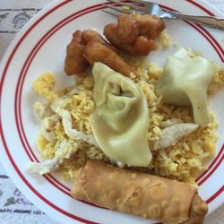Hong Kong Chinese - Chicken fried rice Sweet and source chicken Egg roll Wonton soup
