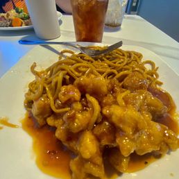 Orange Chicken with Lo Mein Orange Chicken with Lo Mein