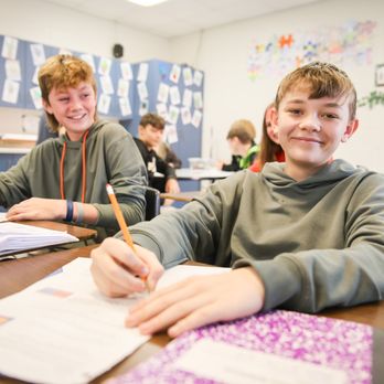 Chesnee Middle School - Chesnee Middle School Students in Class - Middle Schools & High Schools Near Me - Chesnee, South Carolina Chesnee Middle School - Chesnee Middle School Students in Class - Middle Schools & High Schools Near Me - Chesnee, South Carolina