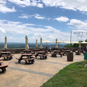 Dirt Farm Brewing - Breweries Near Me - Bluemont, Virginia