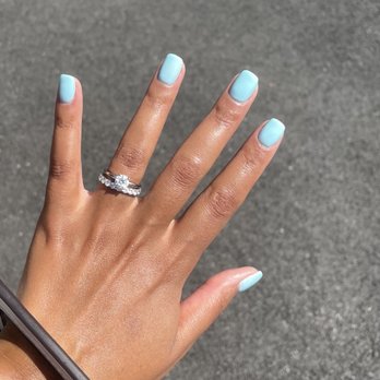 Aura Day Spa - Wonderful acrylic fill done by Ashley. She did my entire mani (gel removal, fill, shape, paint, and massage) in 50 minutes! - Day Spas Near Me - Alexandria, Virginia