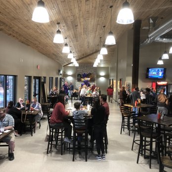 Golf Hill Grille 12 Photos American Traditional 11 E Golf Hill Dr Excelsior Springs Mo Restaurant Reviews Phone Number