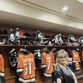 Anaheim Ducks Faceoff Fest - Ducks Lockeroom - Festivals Near Me - Anaheim, California