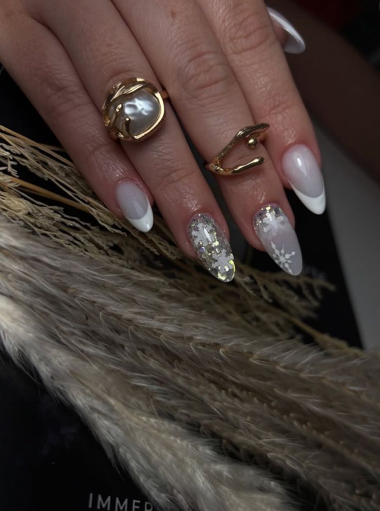 Nelis Nails Logo
