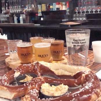 3 Keys Brewing - Gigantic pretzel with pub cheese. Flight of six brews. And dihydrogen monoxide (H2O) aka that good water - Breweries Near Me - Bradenton, Florida 3 Keys Brewing - Gigantic pretzel with pub cheese. Flight of six brews. And dihydrogen monoxide (H2O) aka that good water - Breweries Near Me - Bradenton, Florida