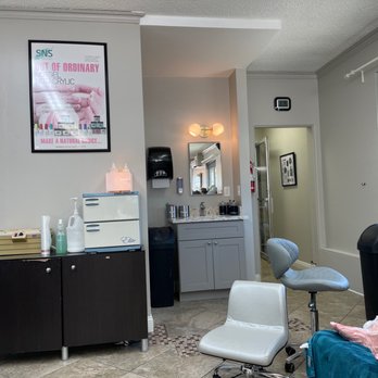 Romantic Nails - Inside towards the back spa/waxing/facial rooms - Nail Salons Near Me - Monrovia, California