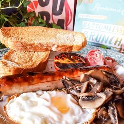 Revolución de Cuba - Manchester - Grilled breakfast