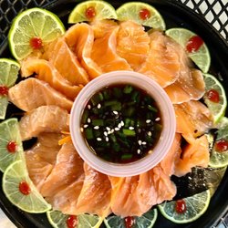 Food Truck Park - Salmon sashimi from Kashi Sushi