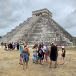 Amazing private tour ... great for large groups.