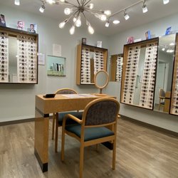 Florence Vision Center - Small glass section