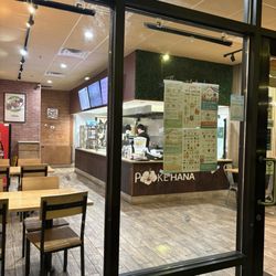 Poke Hana - A employee closing 25 minutes early