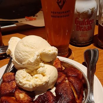 BJ's Restaurant & Brewhouse - Pizza Near Me - Noblesville, Indiana