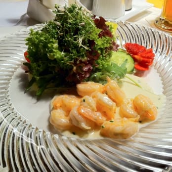 Der Strandhof - Garnelen in einer Knoblauchsauce mit Salatbouquet - German Near Me - Münster, NW