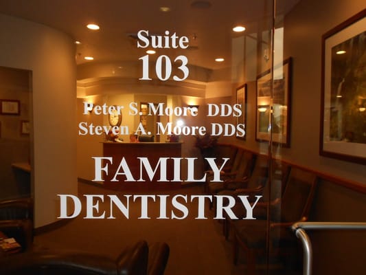 Peter S Moore, DDS