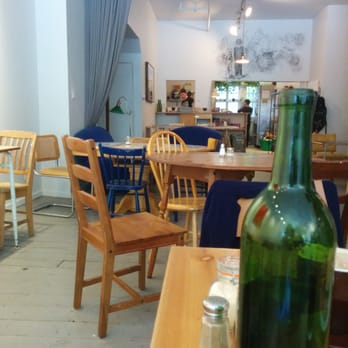 Le Café Bloom - Cafes Near Me - Montreal, Quebec Le Café Bloom - Cafes Near Me - Montreal, Quebec