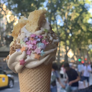 Rocambolesc - My daughter's cone with cookie bits, stars and chocolate - Ice Cream & Frozen Yogurt Near Me - Barcelona, B Rocambolesc - My daughter's cone with cookie bits, stars and chocolate - Ice Cream & Frozen Yogurt Near Me - Barcelona, B