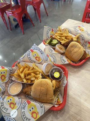 Dave's Hot Chicken by null