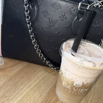 Da Vien Coffee - Strawberry cream oat latte - Coffee & Tea Near Me - Alhambra, California