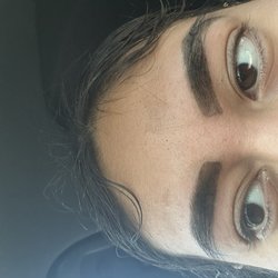 Radhika Beauty - Eyebrow wax and dark brown tint
