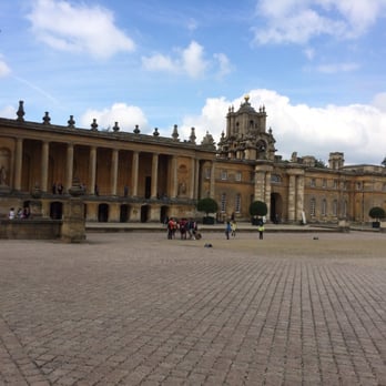 Blenheim Palace - Side view - Landmarks & Historical Buildings Near Me - Woodstock, OXF
