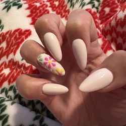 Pinky Nails & Spa - Right hand