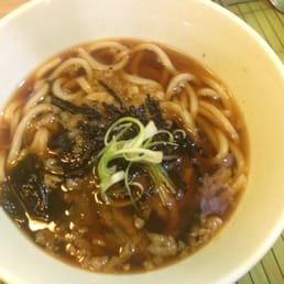 Udon vo vyvare s morskymi plodmi Udon vo vyvare s morskymi plodmi