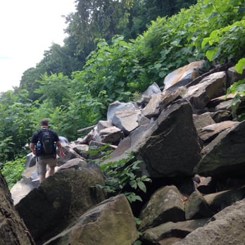 Palisades Interstate Park State Line Lookout - Rock Scramble - Parks Near Me - Alpine, New Jersey Palisades Interstate Park State Line Lookout - Rock Scramble - Parks Near Me - Alpine, New Jersey