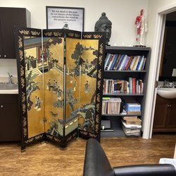 BODHI Acupuncture &  Wellness - Chinese screen or room divider. why not?