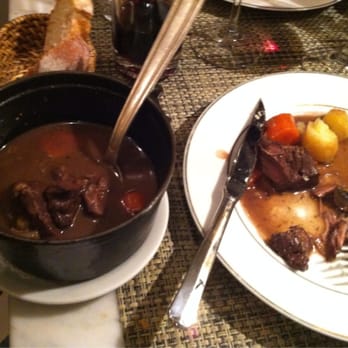 Le P'tit Troquet - Beef bourguignon - French Near Me - Paris, 75 Le P'tit Troquet - Beef bourguignon - French Near Me - Paris, 75
