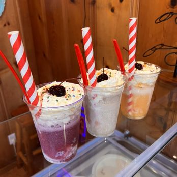 Home Cooking - Rootbeer Floats - Pizza Near Me - Redway, California Home Cooking - Rootbeer Floats - Pizza Near Me - Redway, California