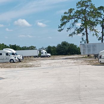 Trans Vega Logistics - Truck Parking and Wash & Detail Services - Parking Near Me - Sebring, Florida Trans Vega Logistics - Truck Parking and Wash & Detail Services - Parking Near Me - Sebring, Florida
