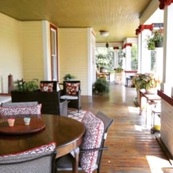 The Inn - Glen Alpine - The famous porch!
