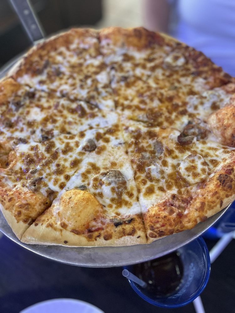 Chicho's Pizza