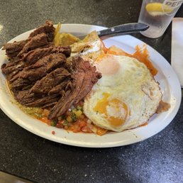 Steak Ranchero Chilaquiles Steak Ranchero Chilaquiles