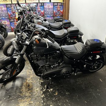 Harley-Davidson of Glendale - Harley Davidson Streetbob 114 - Motorcycle Dealers Near Me - Glendale, California Harley-Davidson of Glendale - Harley Davidson Streetbob 114 - Motorcycle Dealers Near Me - Glendale, California