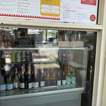 Lou's - Alcohol and Nonalcoholic beverages - New American Near Me - Austin, Texas