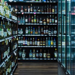 Manville Liquors