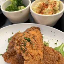 Fried catfish, potato salad and broccoli Fried catfish, potato salad and broccoli
