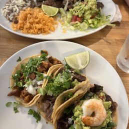 Isla platter and 3 tacos!