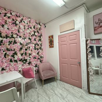 T’s - Inside - Desserts Near Me - San Lorenzo, California T’s - Inside - Desserts Near Me - San Lorenzo, California