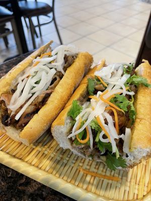 Pho Nam Giang by null