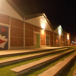 Ciudad Joven Centro de la Juventud - De noche está todo iluminado