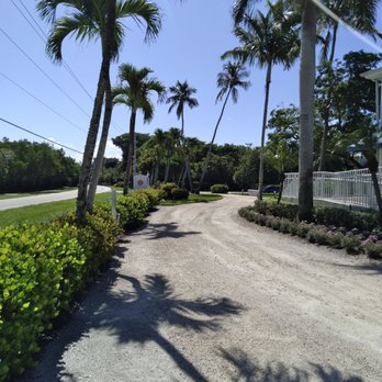 Sunset Beach Inn - Outside - Hotels Near Me - Sanibel, Florida Sunset Beach Inn - Outside - Hotels Near Me - Sanibel, Florida