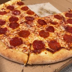 Ruffrano's Hell's Kitchen Pizza - Pepperoni Pizza
