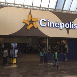 Cinepolis - La entrada al cine